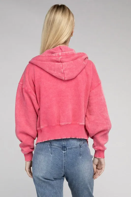 Veste à capuche courte zippée en polaire délavée acide par Zenana