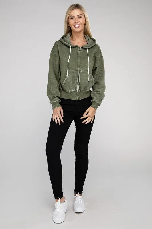 Veste à capuche courte zippée en polaire délavée acide par Zenana