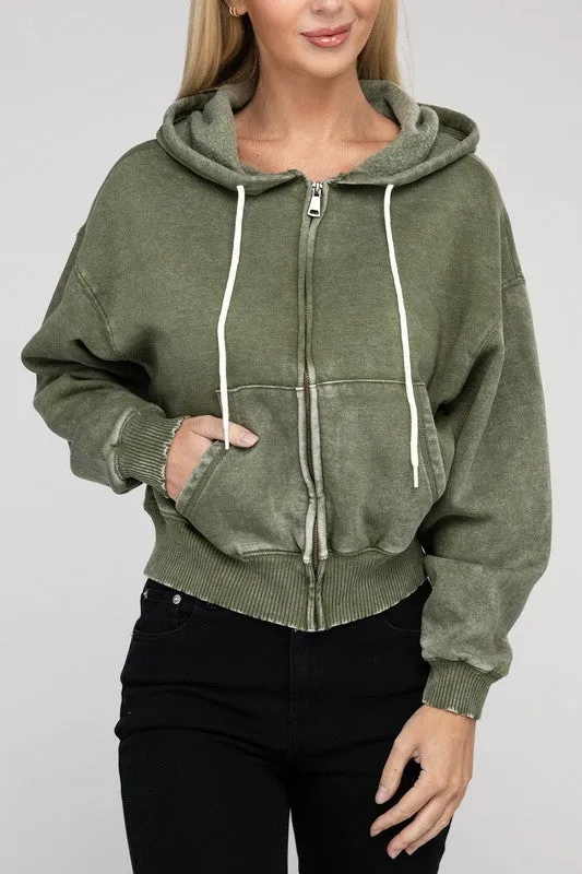 Veste à capuche courte zippée en polaire délavée acide par Zenana