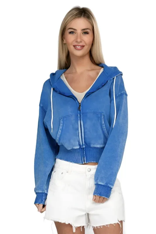 Veste à capuche courte zippée en polaire délavée acide par Zenana