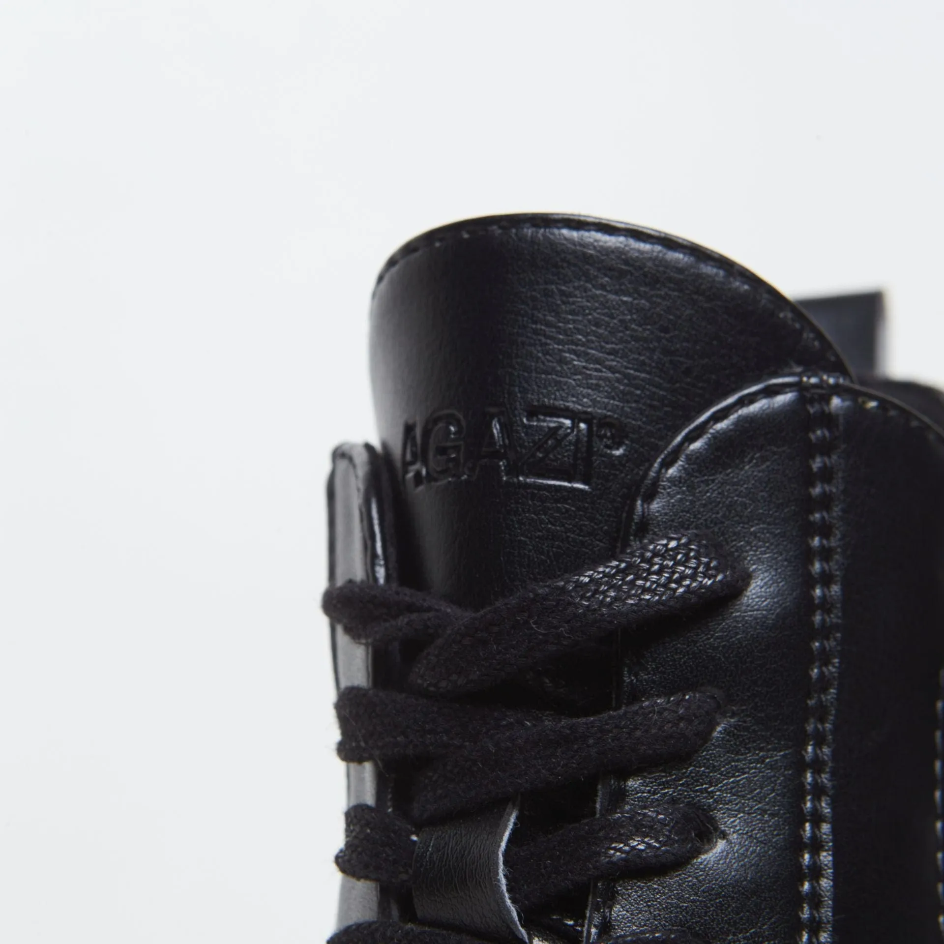Bottes à lacets en similicuir vegan Aga | Noir