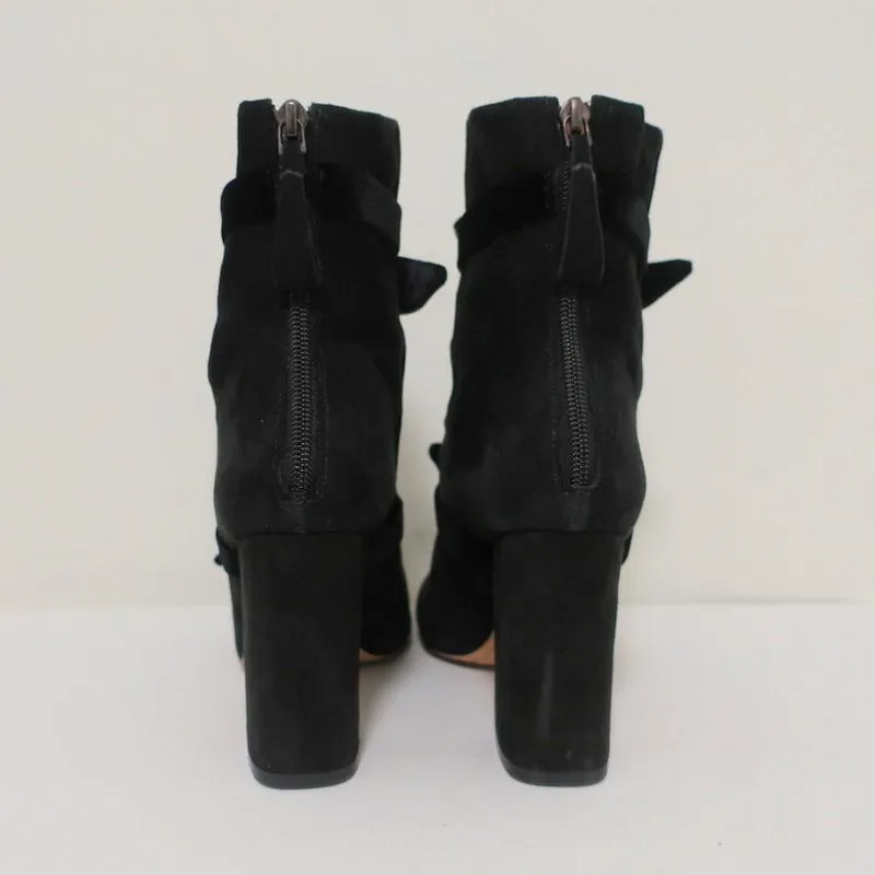 Bottes chelsea Alexandre Birman Lorraine en daim noir avec nœuds en velours taille 37.5