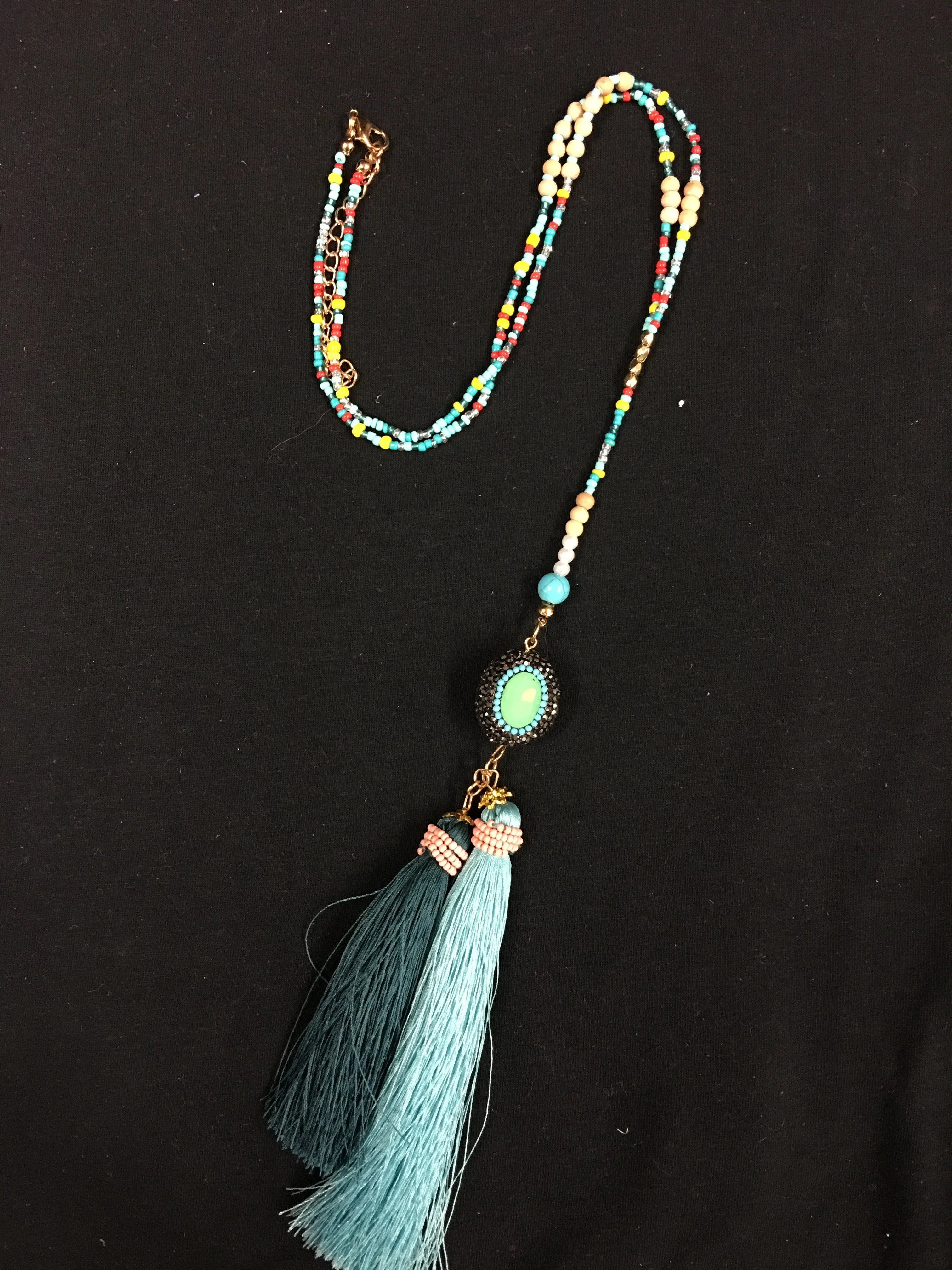 Collier Boho Chic à Double Pompon