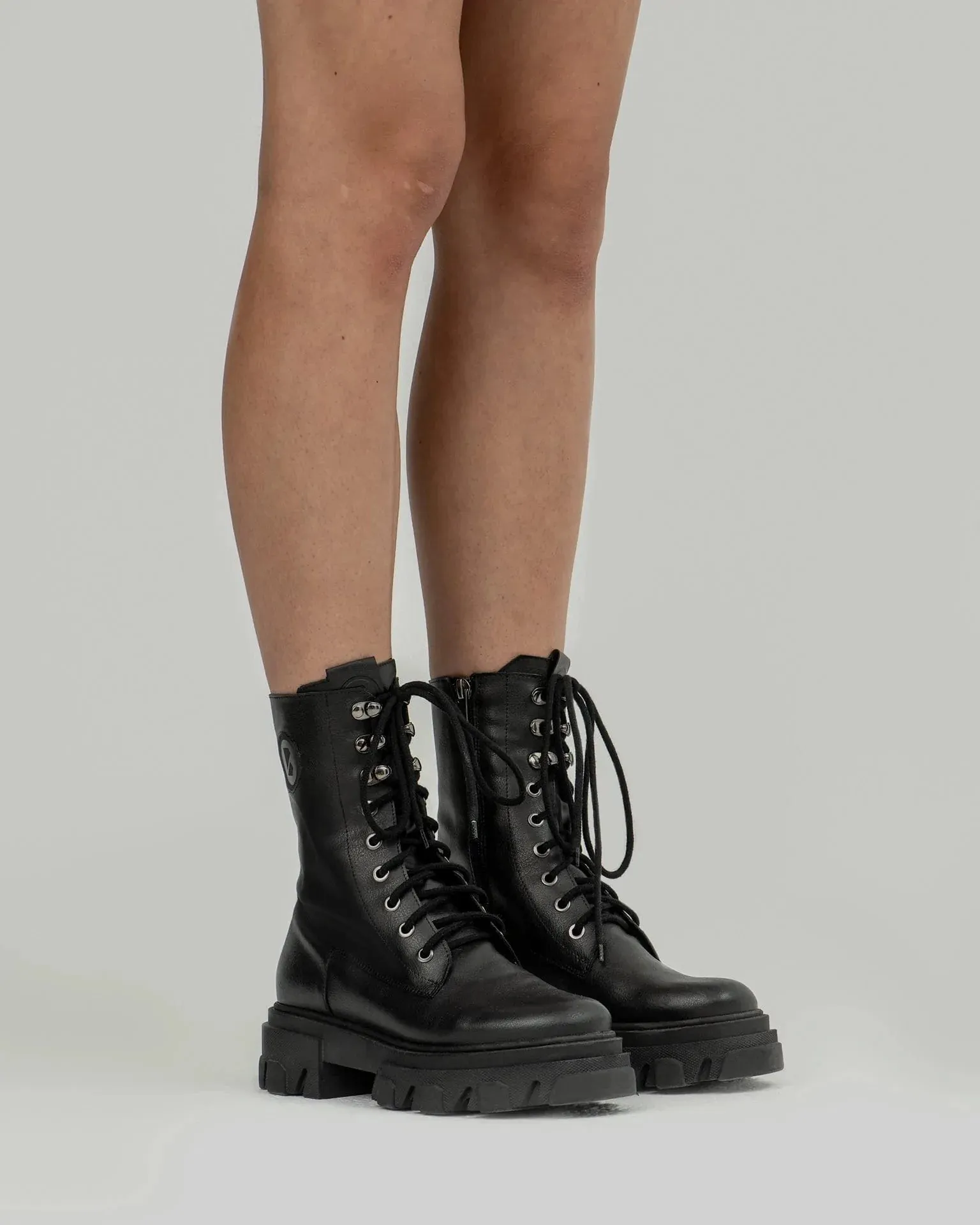 Bottes de travail pour femmes en similicuir vegan Combat | Noir