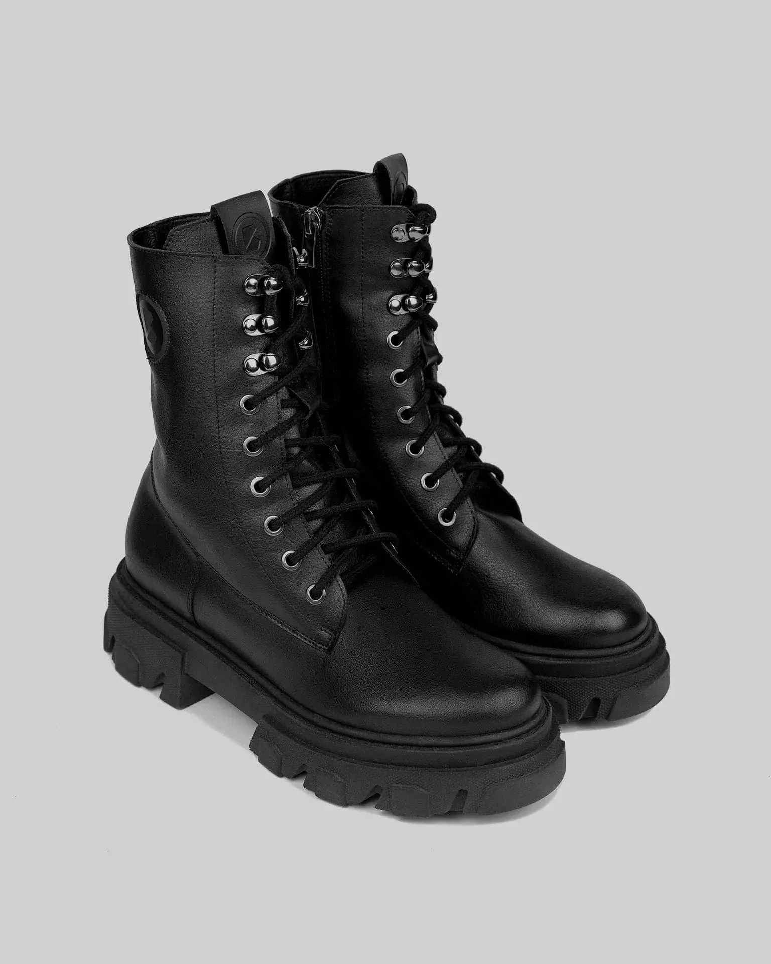Bottes de travail pour femmes en similicuir vegan Combat | Noir
