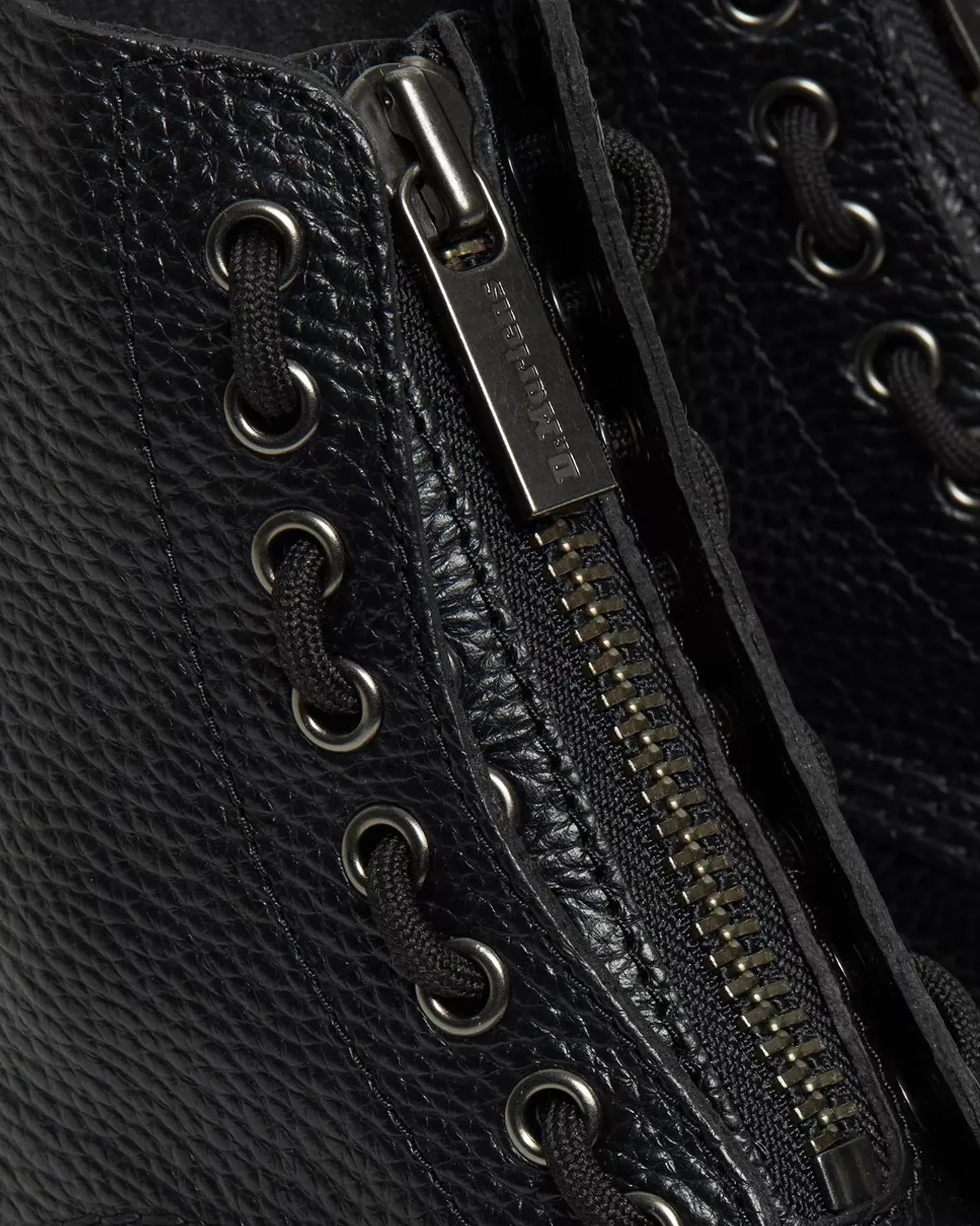 Dr Martens Chaussures Sinclair en Cuir Nappa Brossé Bottes à Plateforme en Noir Nappa Brossé