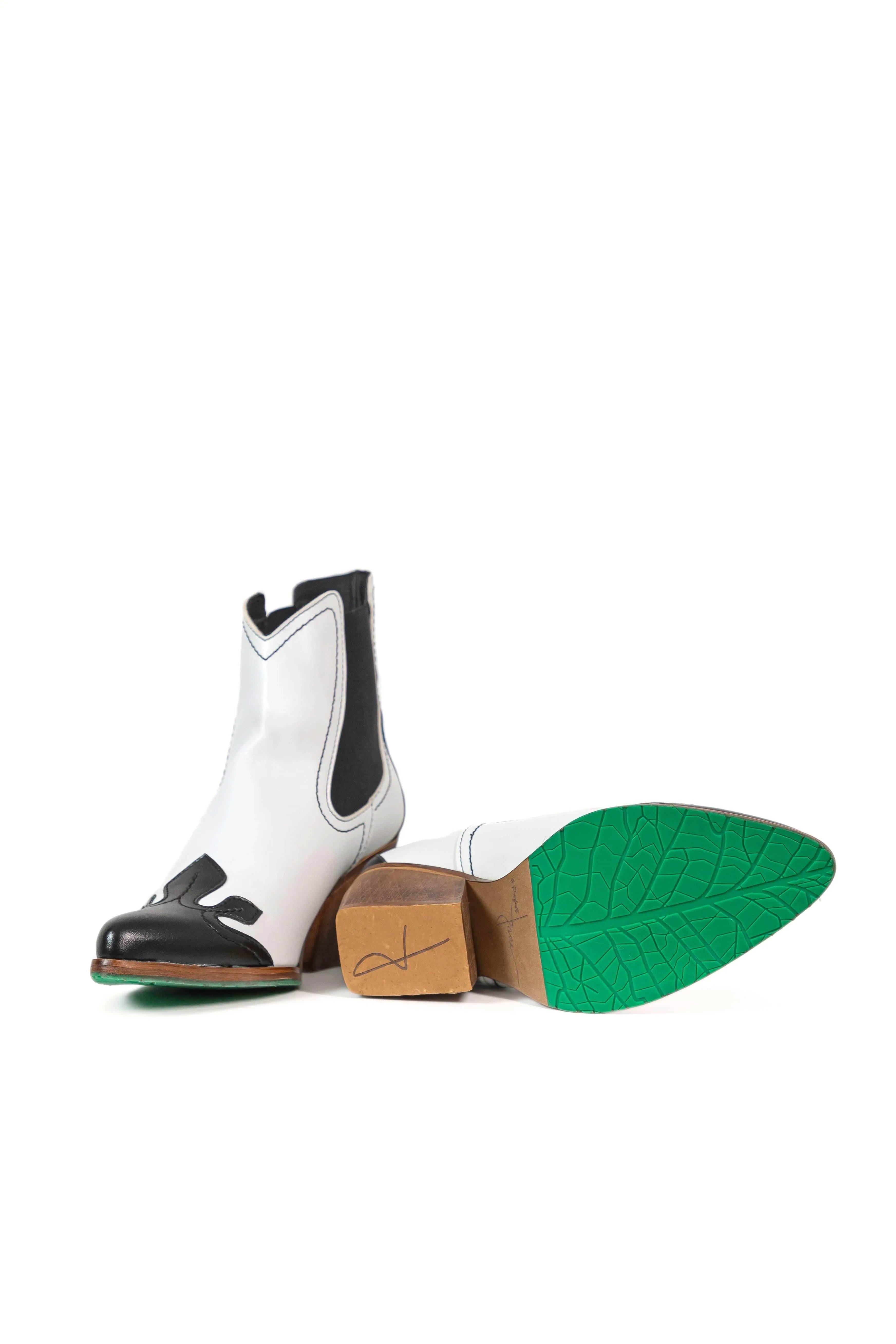 Bottes Chelsea Cowboy en Similicuir de Pomme Vegan Duke | Noir & Blanc
