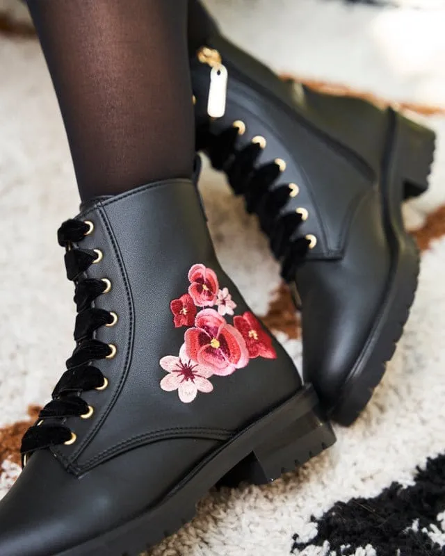 Bottes véganes Fantasy en simili-cuir recyclé à grain | Noir