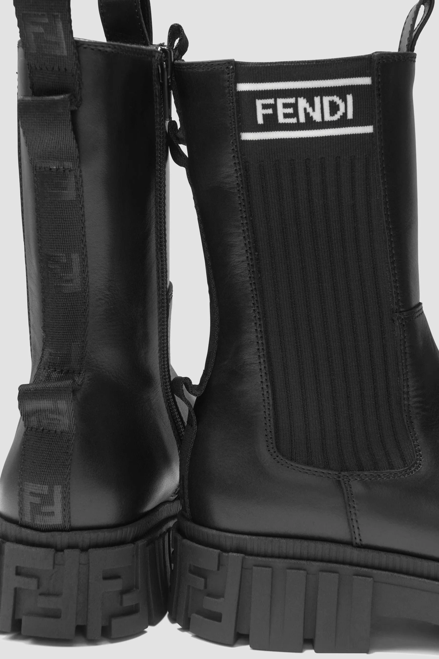 Bottes motardes en cuir Fendi Girls à logo volumineux
