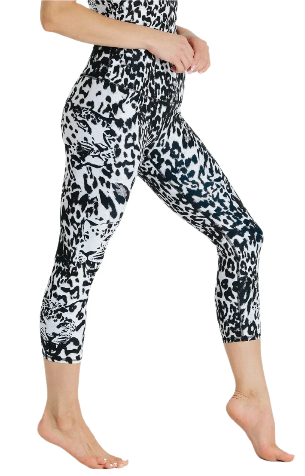 Ghost Leopard Crops par Yoga Democracy