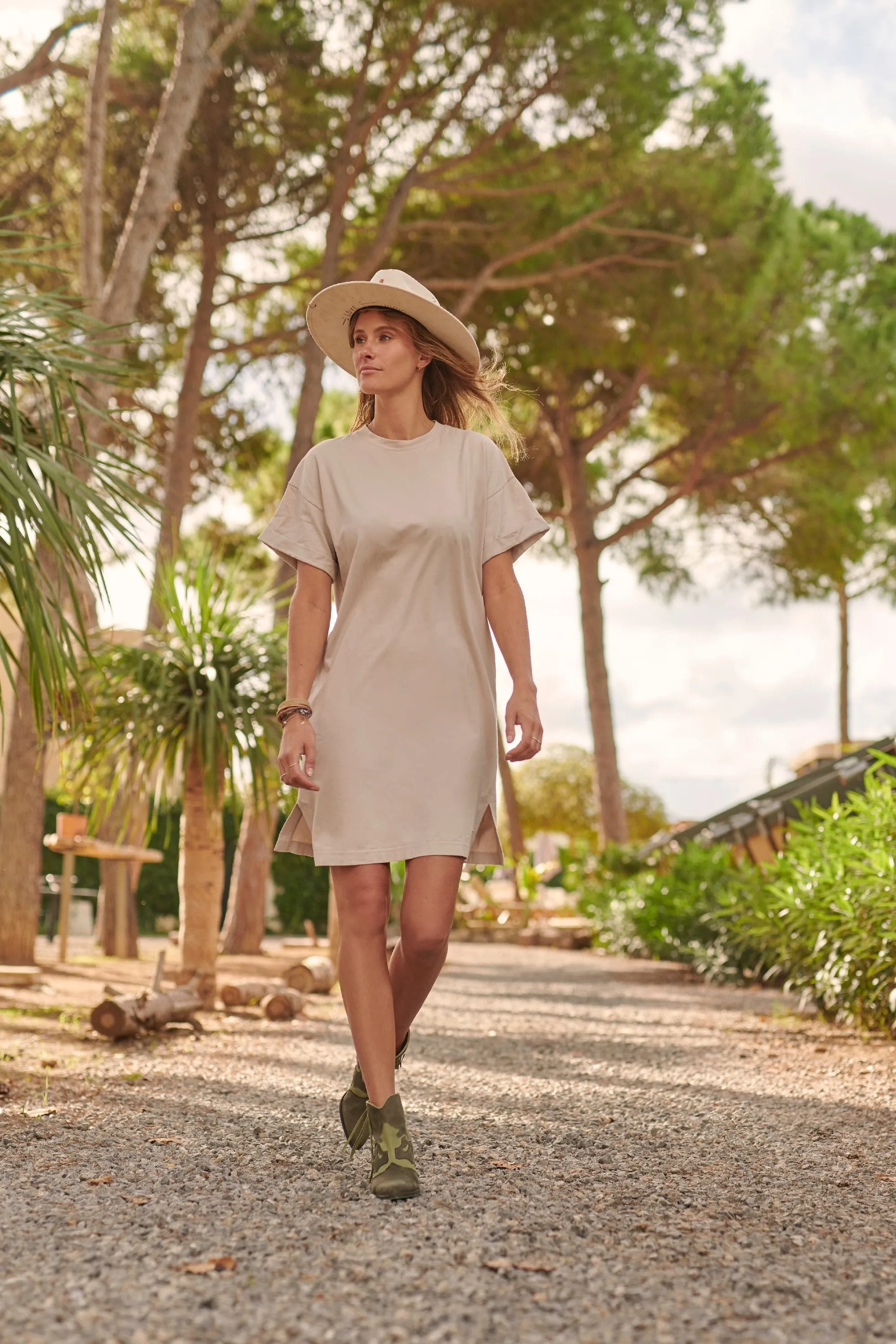 Bottes cowboy à la cheville en daim vegan Jane | Vert militaire