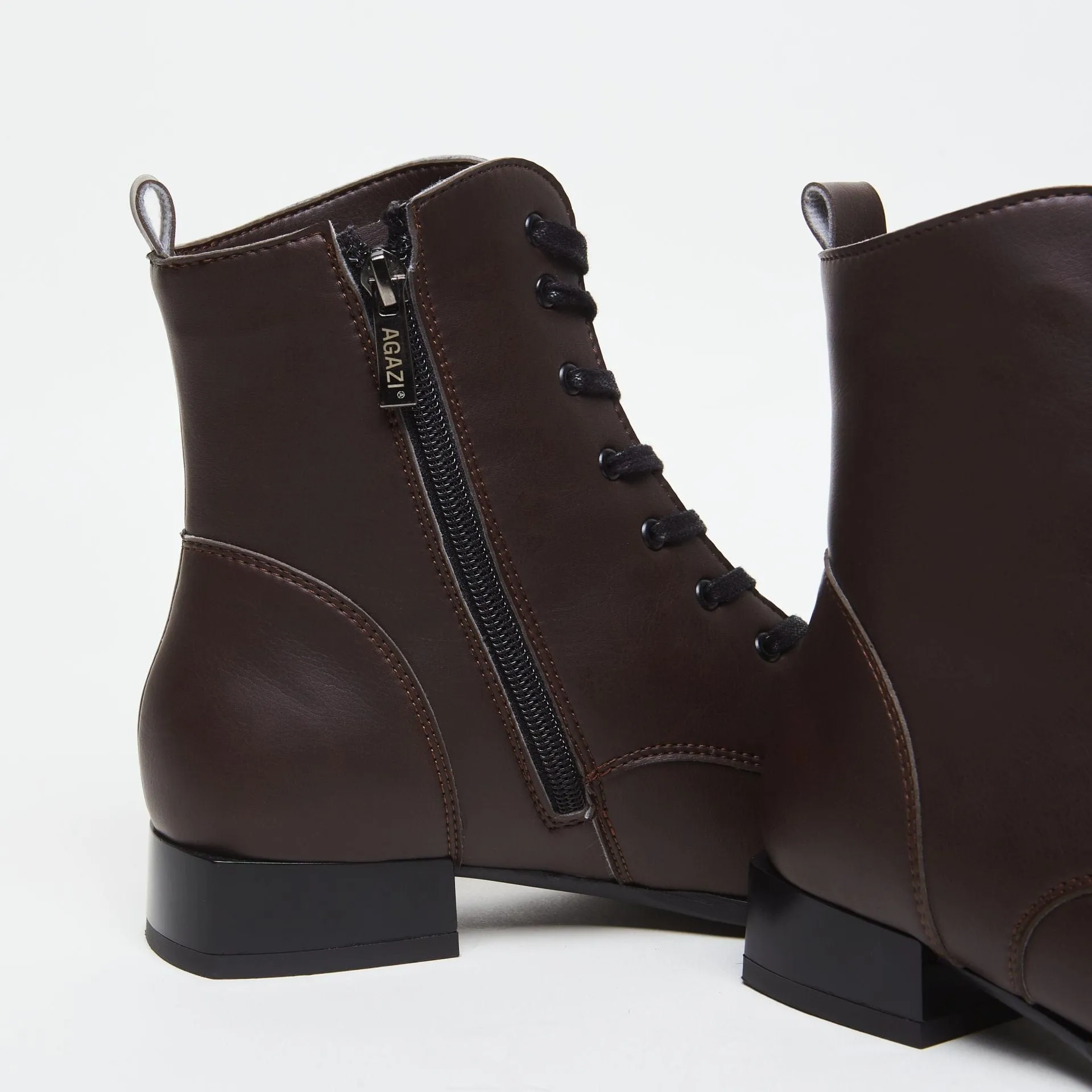 Bottes chelsea en similicuir végane Lui à lacets | Chocolat