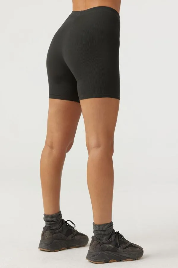 Short de motard mi-long