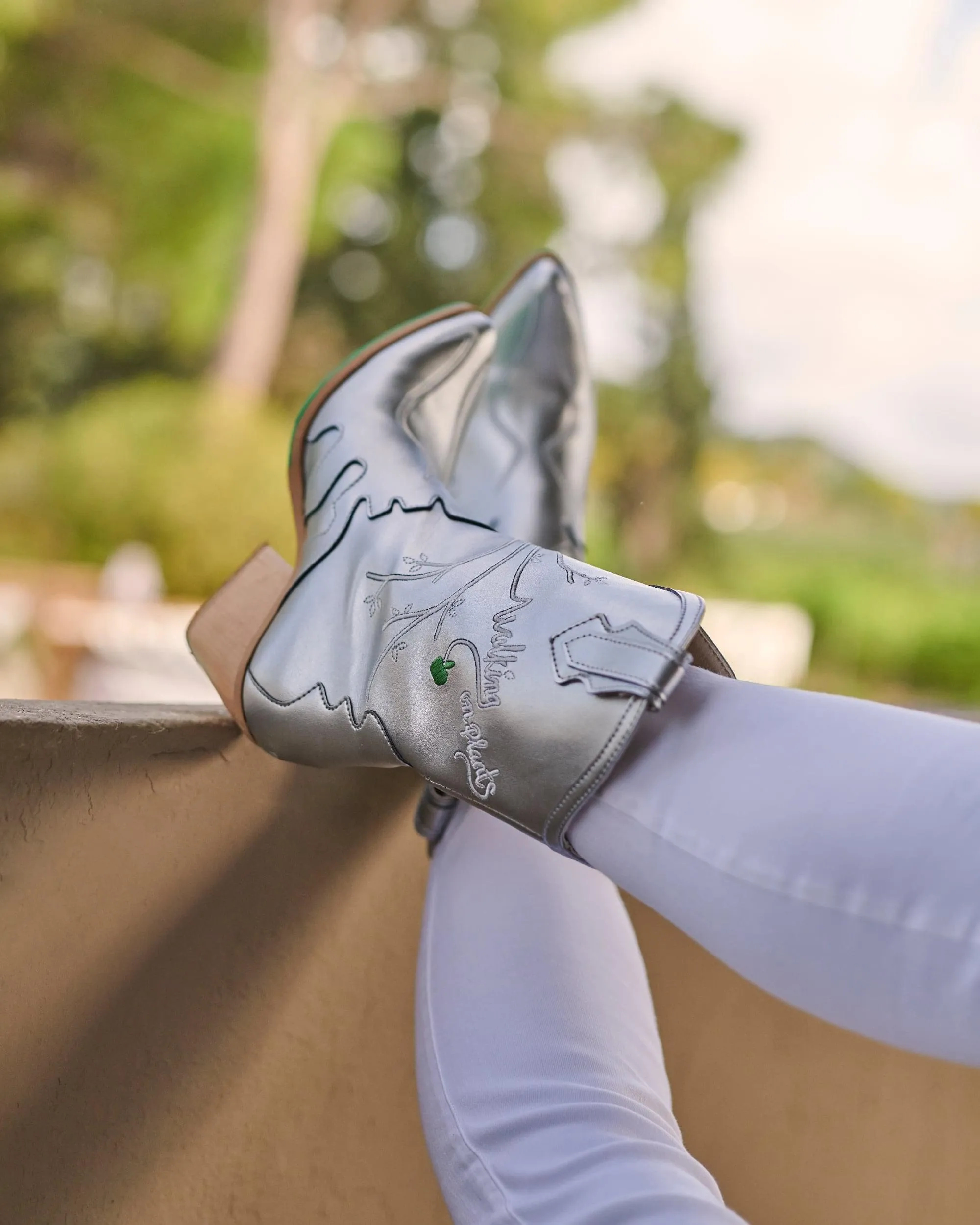 Bottes cowboy en similicuir végan Sofie Vegan Apple | Argenté