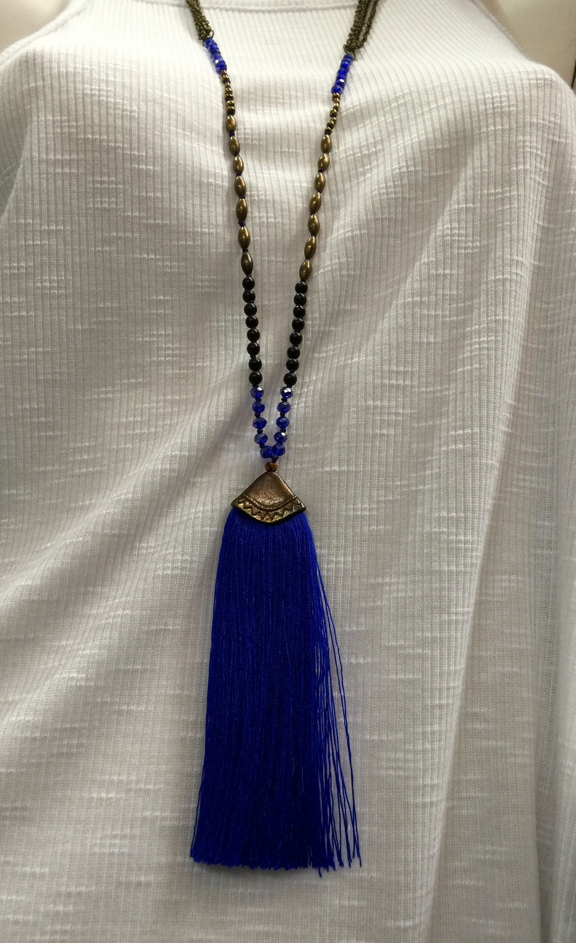 Collier tribal à franges