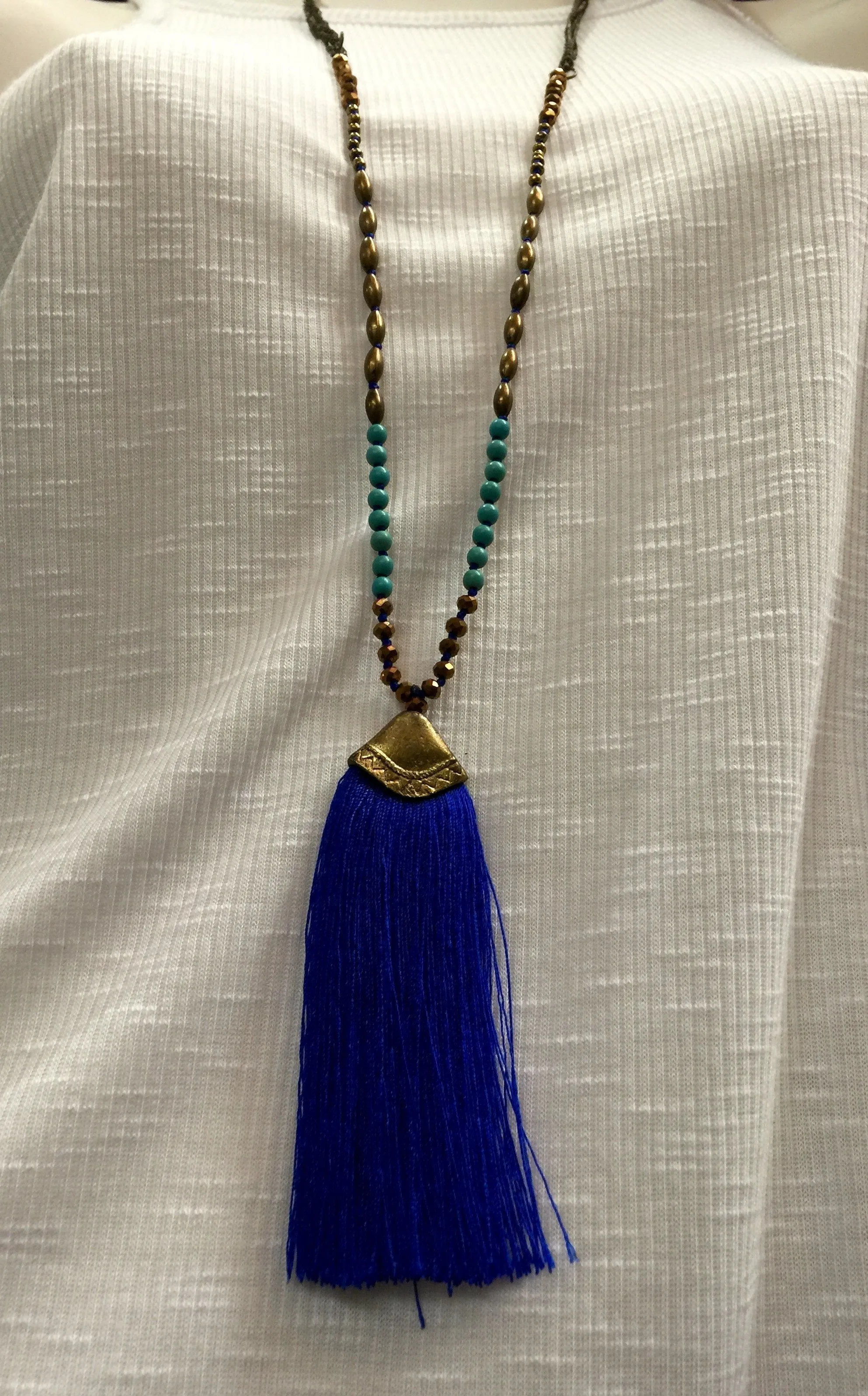 Collier tribal à franges