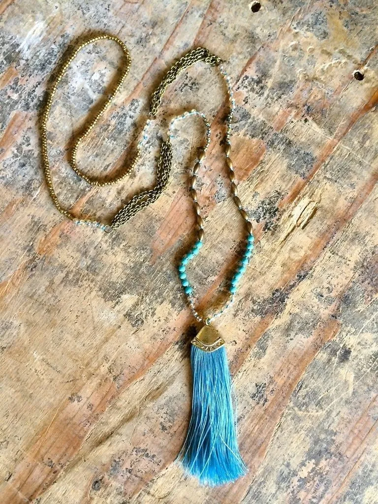 Collier tribal à franges