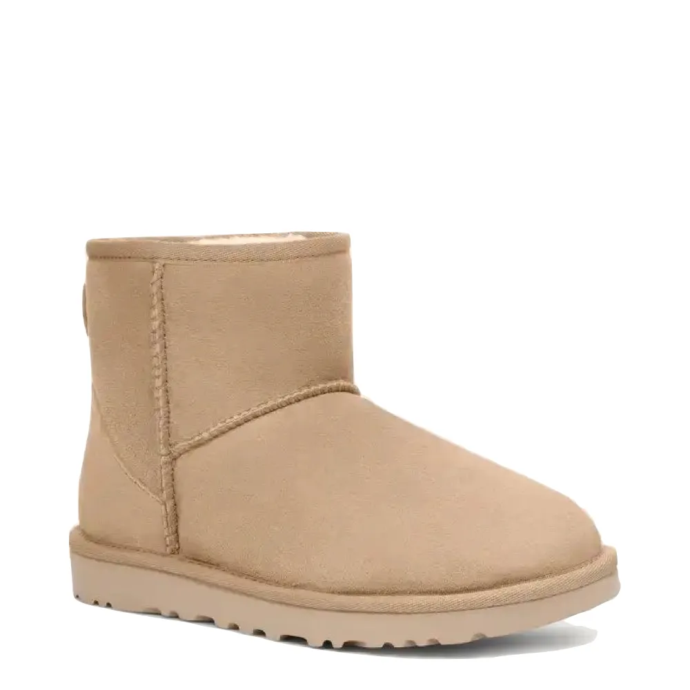 UGG Bottes en peau de mouton Classic Mini II pour femme en couleur sable