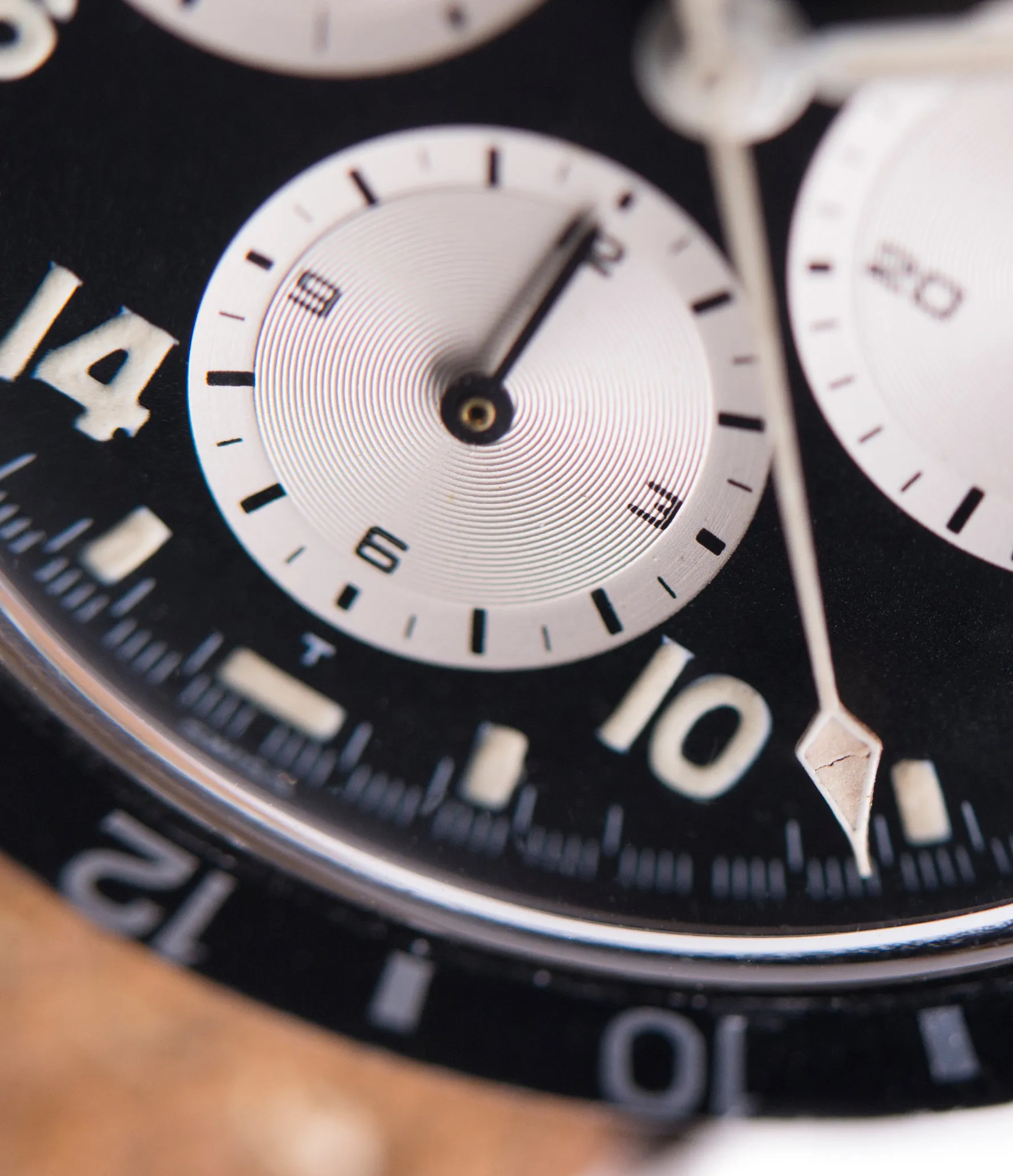 Unitime 1765 | Acier