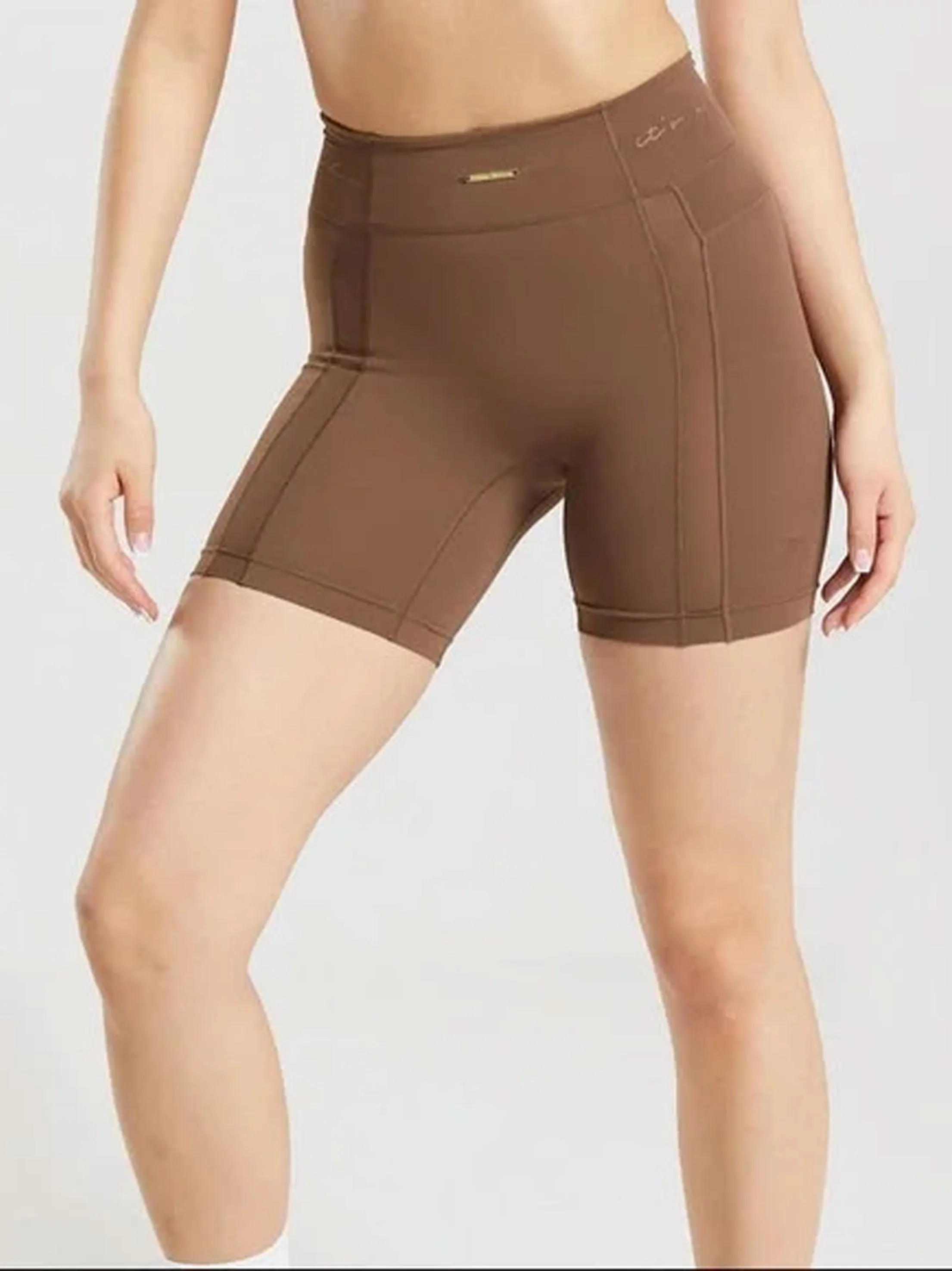 Short de sport uni pour femmes, marron